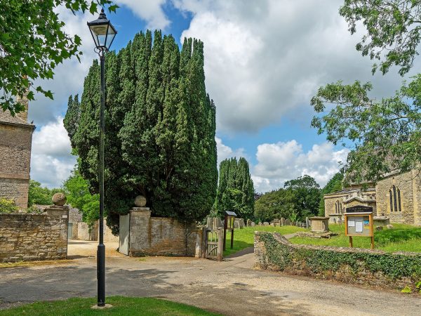 bampton-village